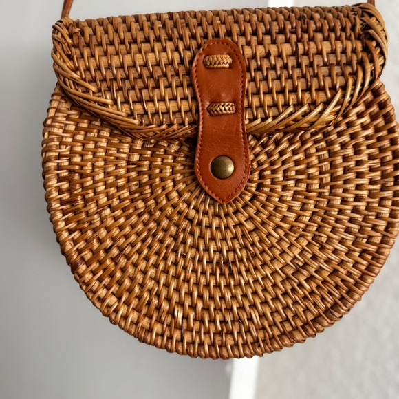 Bali Ata Rattan Crossbody Bag • Handwoven • Boho Straw Bag - Picture 8 of 10